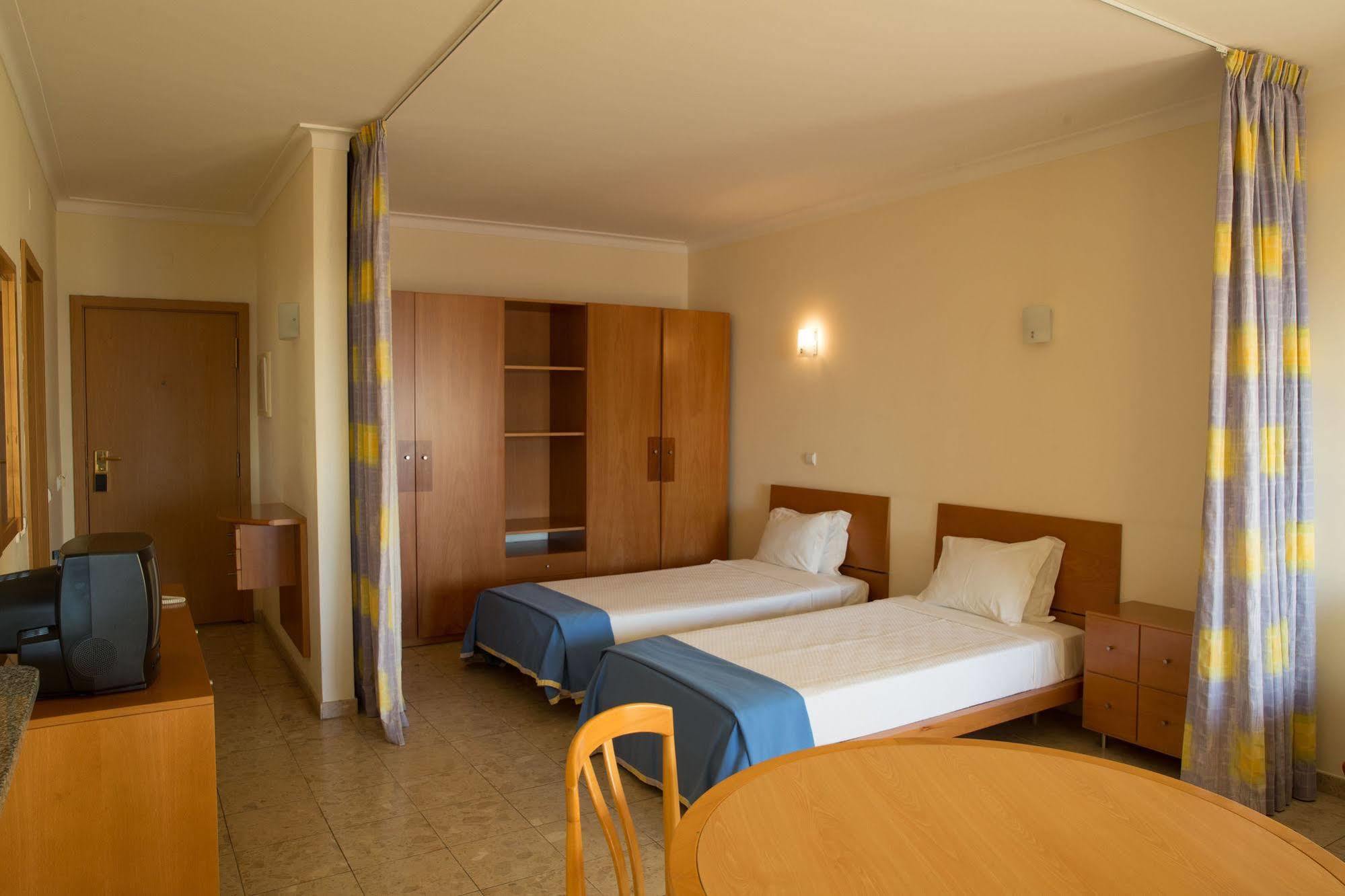 Clube Praia Mar Apartamentos Turisticos Praia da Rocha Exteriör bild